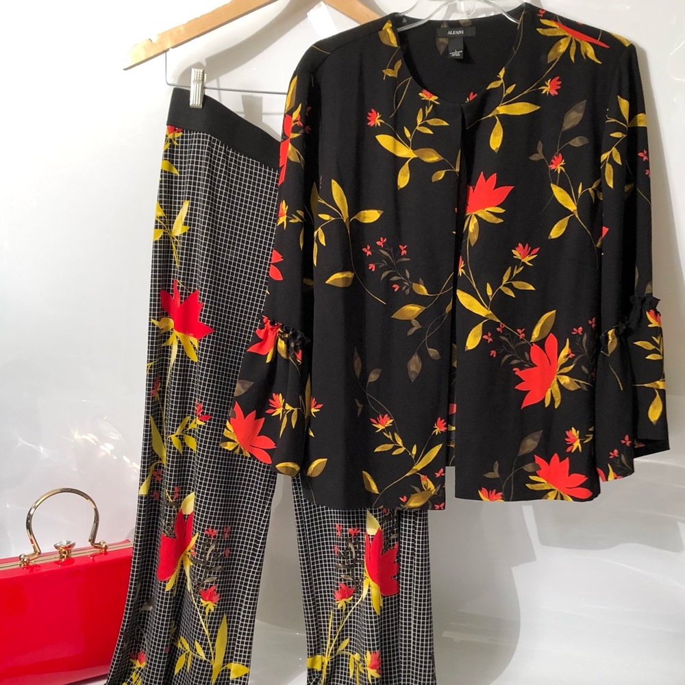 Alfani Jacket & Pants Set Bright Floral Print NEW